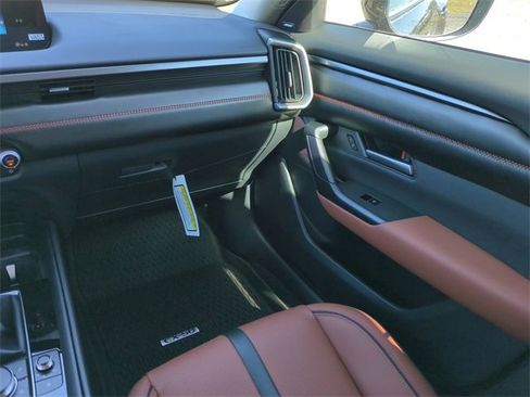 New 2026 MAZDA CX-50 Meridian Edition w/ Weather Package image 17