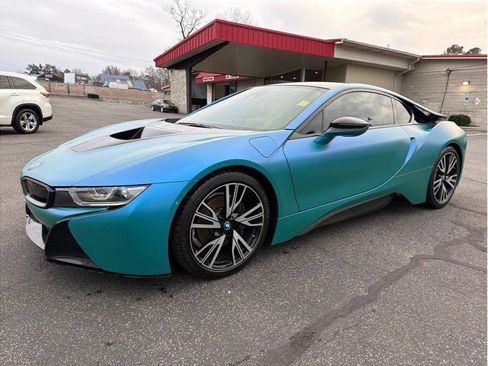 Used 2017 BMW i8 image 3