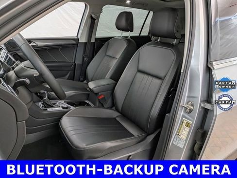 Used 2022 Volkswagen Tiguan SE image 12