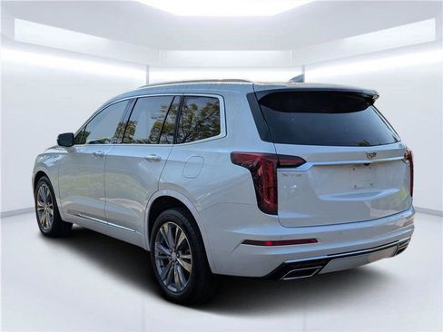 Used 2024 Cadillac XT6 Premium Luxury FWD image 5