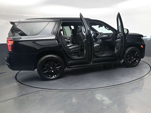 Used 2022 Chevrolet Tahoe RST w/ Luxury Package AWD/4WD image 36