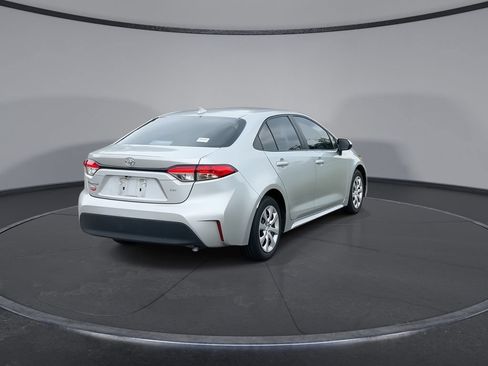 Used 2024 Toyota Corolla LE FWD image 8