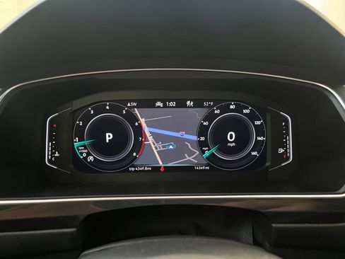 Certified 2023 Volkswagen Tiguan SEL R-Line image 23