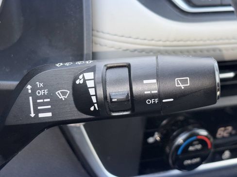 Used 2023 Nissan Rogue SV w/ SV Premium B Package AWD/4WD image 18