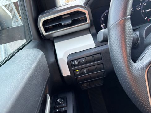 Used 2024 Toyota Tacoma TRD Off-Road image 32