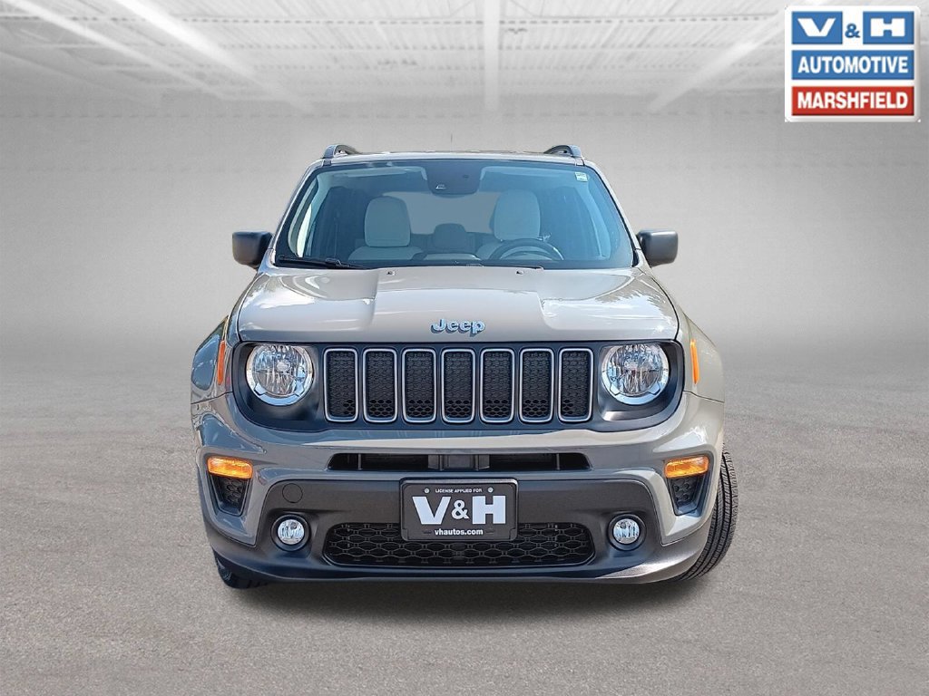 Used 2022 Jeep Renegade Latitude w/ Convenience Group AWD/4WD image 9