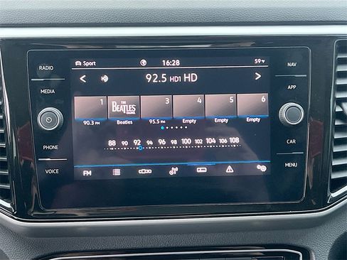 Used 2022 Volkswagen Atlas SEL Premium image 15