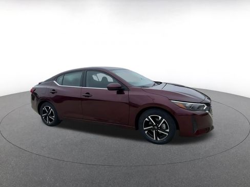 Used 2025 Nissan Sentra SV image 2