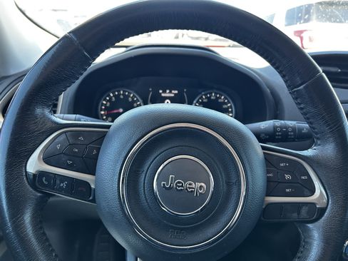 Used 2016 Jeep Renegade Latitude AWD/4WD image 17