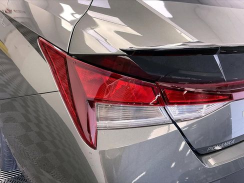 Used 2025 Hyundai Elantra Sport image 22