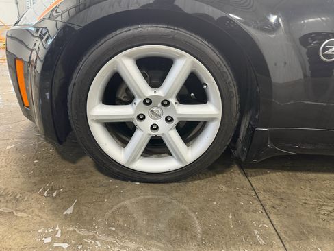 Used 2004 Nissan 350Z Touring image 29