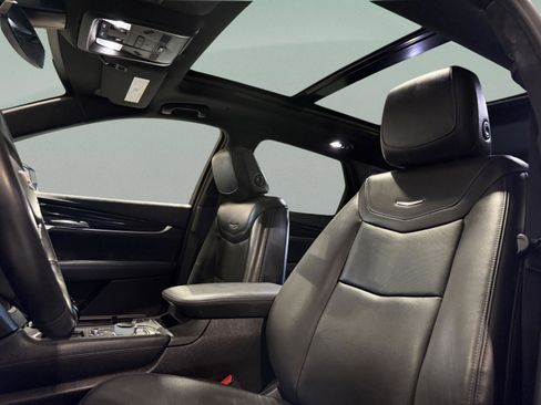 Used 2024 Cadillac XT5 Premium Luxury image 30