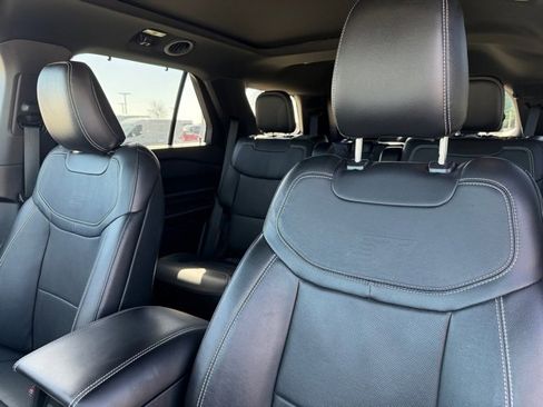 Used 2020 Ford Explorer ST w/ ST Street Pack image 13