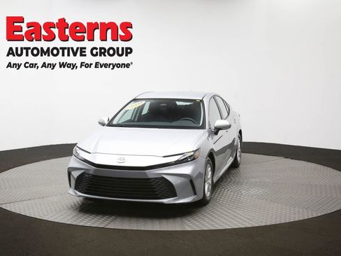 Used 2025 Toyota Camry LE image 53