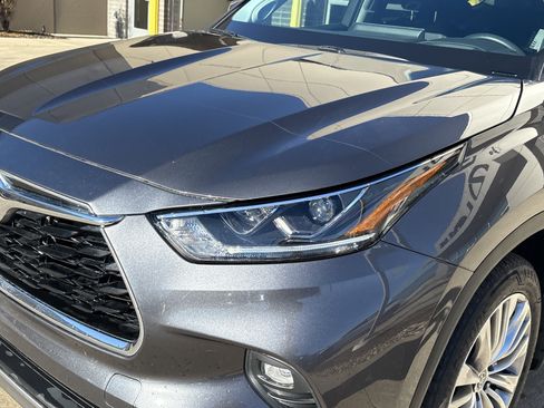 Used 2022 Toyota Highlander Platinum image 6