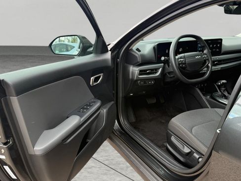 Used 2025 Kia K4 FWD image 19