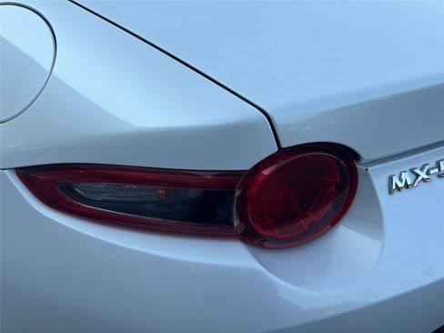 Used 2020 MAZDA MX-5 Miata 100th Anniversary RWD image 13