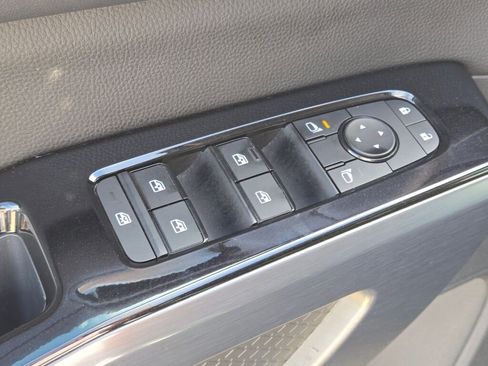 Used 2022 Nissan Pathfinder SL image 26