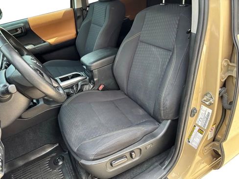 Used 2020 Toyota Tacoma 4x4 Double Cab image 24