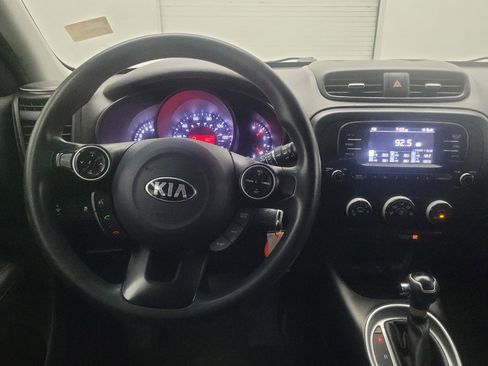 Used 2018 Kia Soul FWD image 22