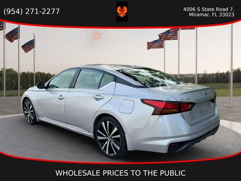 Used 2020 Nissan Altima 2.5 SR w/ Premium Package image 5