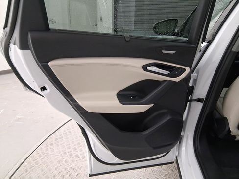 Used 2025 Audi Q6 e-tron Premium Plus image 26