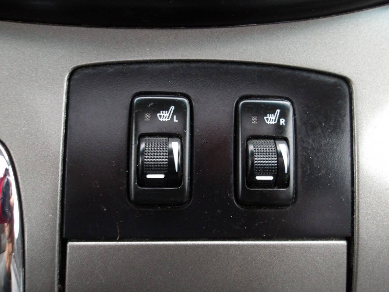 Used 2008 Toyota Sienna XLE Limited w/ XLE Limited Pkg 1 FWD image 11