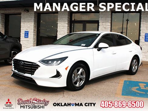 Used 2022 Hyundai Sonata SE w/ Preferred Accessory Package image 1