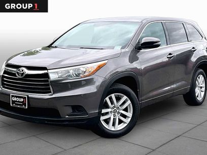 Used 2016 Toyota Highlander LE