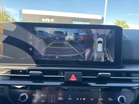 Used 2026 Kia Sportage SX image 12