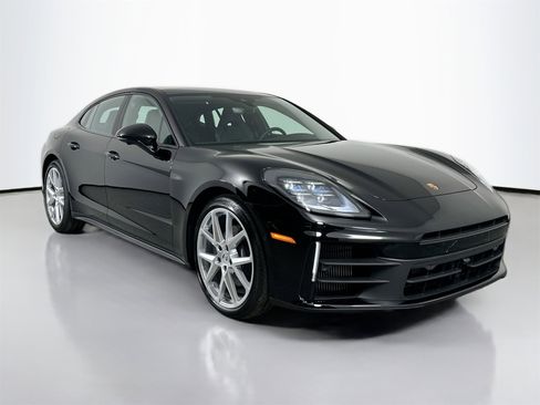 Certified 2025 Porsche Panamera 4 image 9