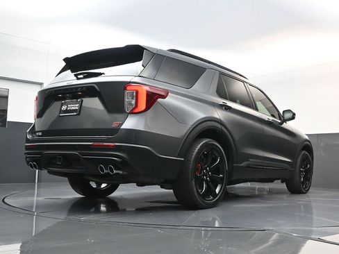 Used 2020 Ford Explorer ST w/ ST Street Pack image 15