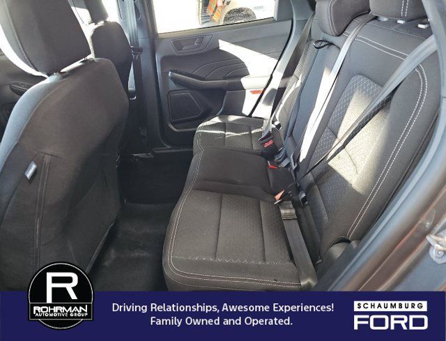 Used 2025 Ford Escape Active AWD/4WD image 10