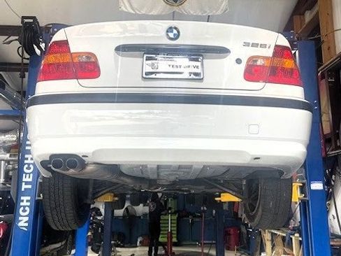 Used 2004 BMW 325i Sedan RWD image 34