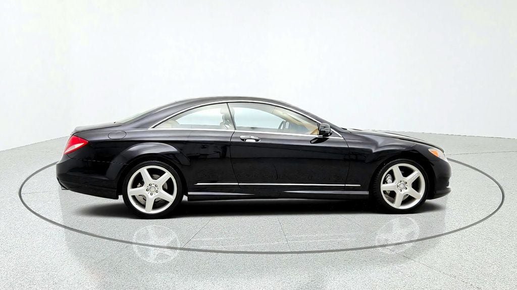 Used 2010 Mercedes-Benz CL 550 4MATIC image 4
