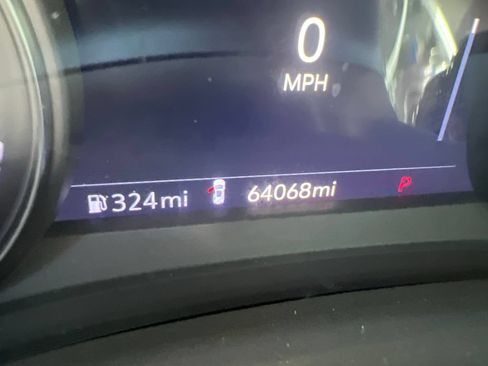 Used 2022 Cadillac XT6 Premium Luxury w/ Technology Package FWD image 13