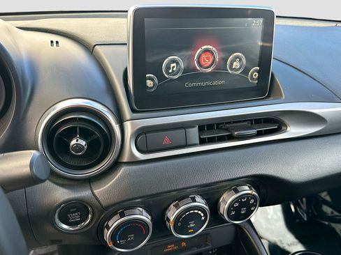 Used 2019 FIAT 124 Spider Classica w/ Technology Group image 13