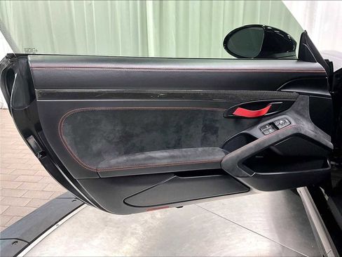 Used 2021 Porsche 718 Cayman GT4 image 23