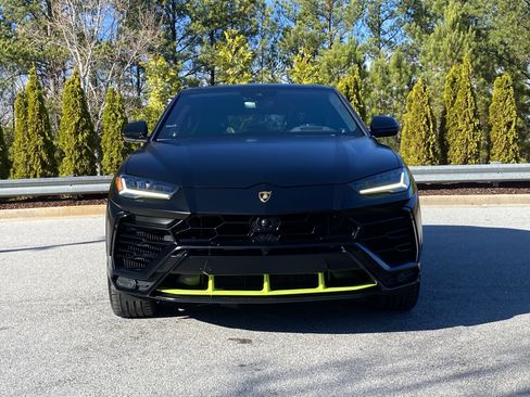 Used 2022 Lamborghini Urus image 12