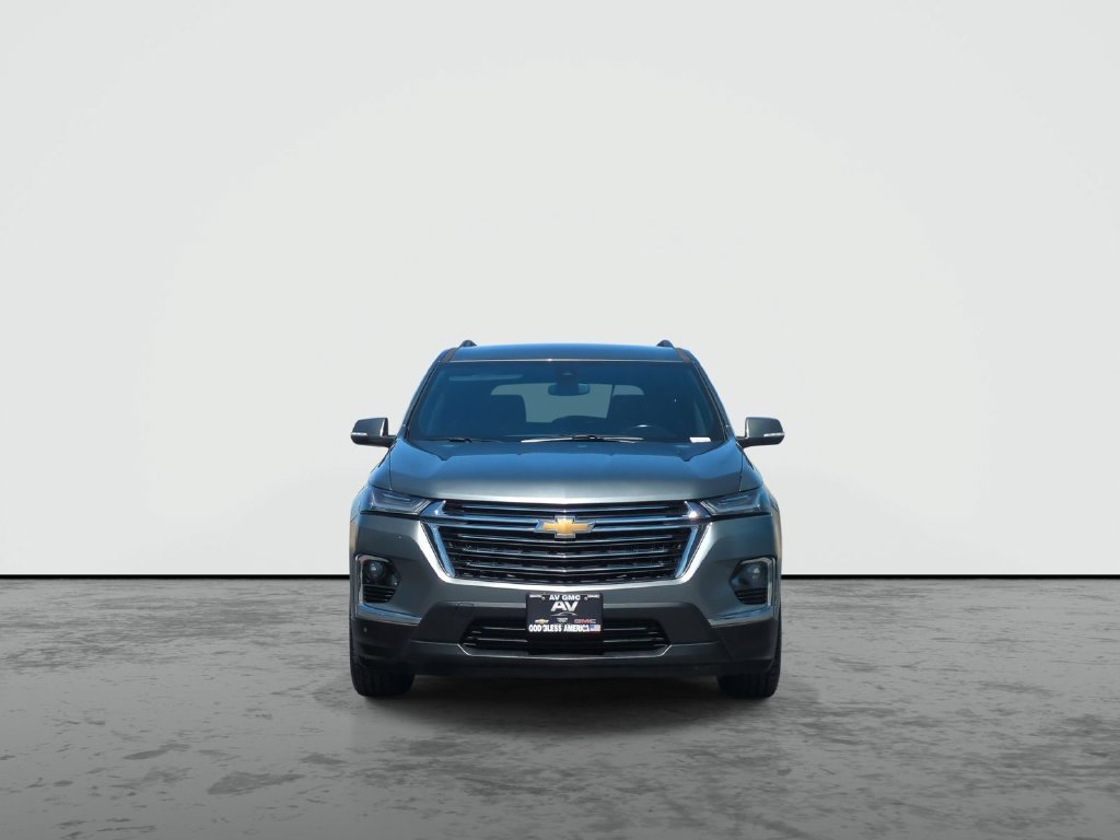 Used 2023 Chevrolet Traverse LT FWD image 3