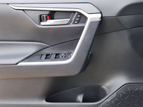 Used 2024 Toyota RAV4 XLE Premium image 29