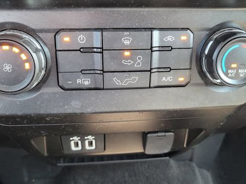 Used 2019 Ford F150 XLT w/ Trailer Tow Package AWD/4WD image 36