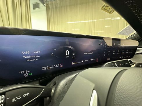 Used 2025 Buick Enclave Sport Touring image 31