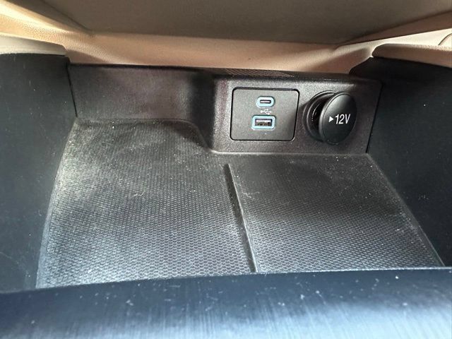Used 2022 Ford Escape SE w/ Cold Weather Package AWD/4WD image 26