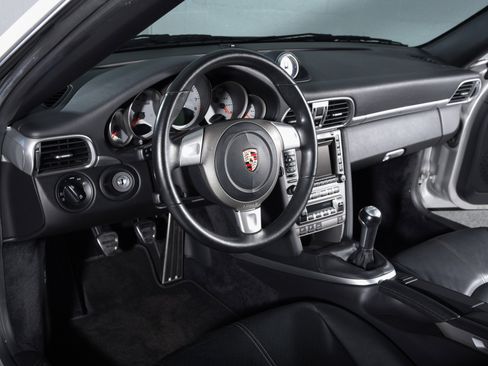 Used 2007 Porsche 911 Carrera S RWD image 4