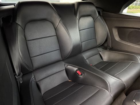 Used 2019 Ford Mustang Premium image 39