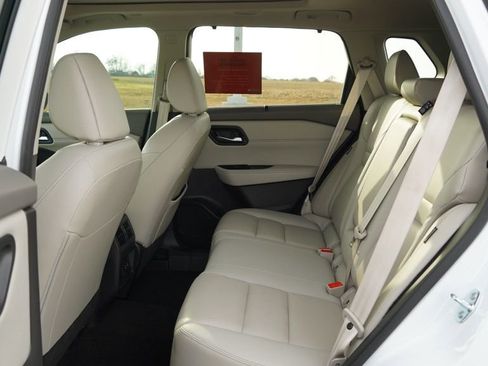 Used 2024 Nissan Rogue SL w/ SL Premium Package image 17