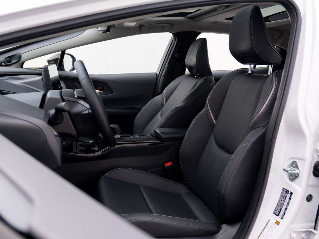 Used 2024 Toyota Prius Limited AWD/4WD image 16