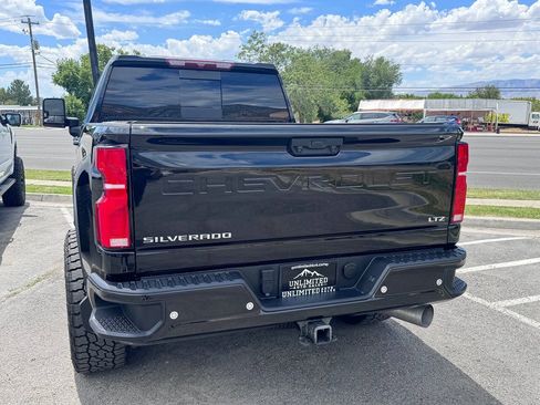 Used 2025 Chevrolet Silverado 3500 LTZ w/ LTZ Plus Package AWD/4WD image 14