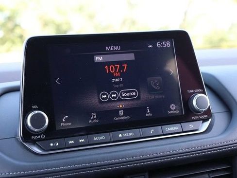 Certified 2023 Nissan Rogue SV FWD image 11